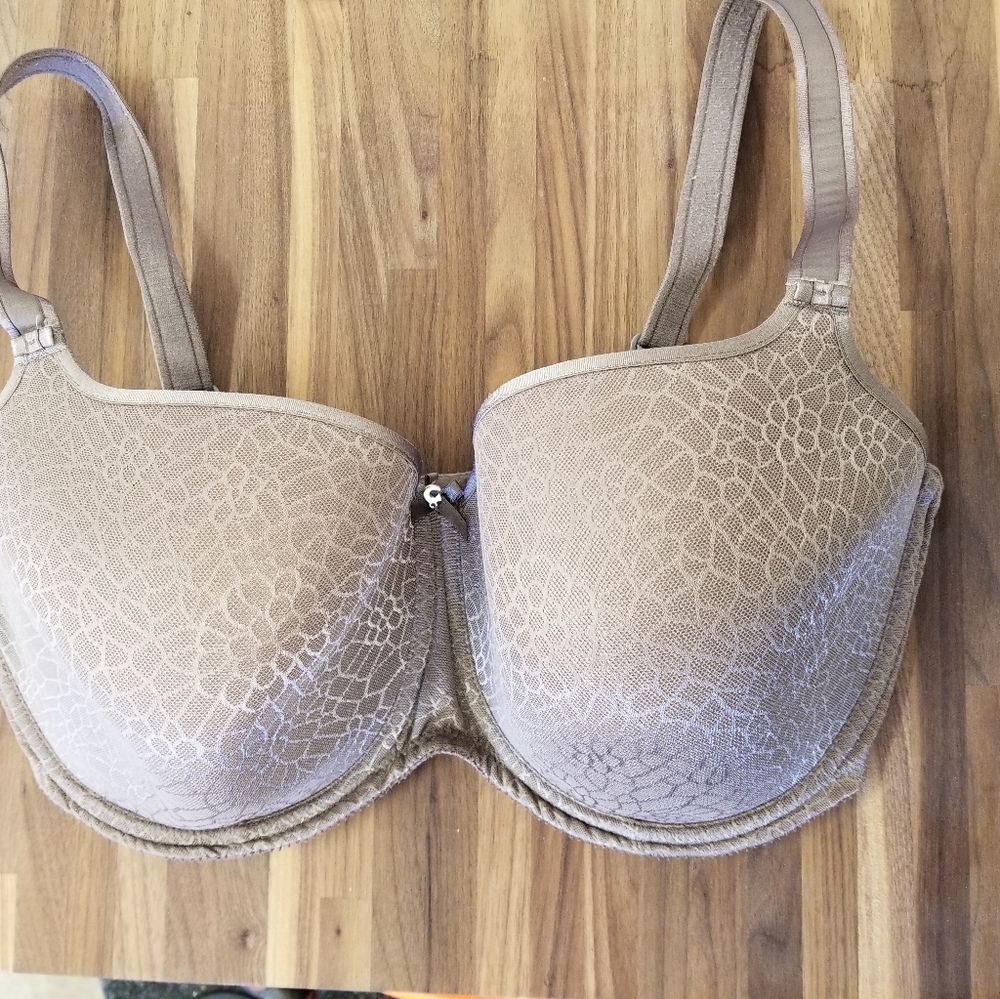 36 H Chantelle magnifique bra t shirt bra
